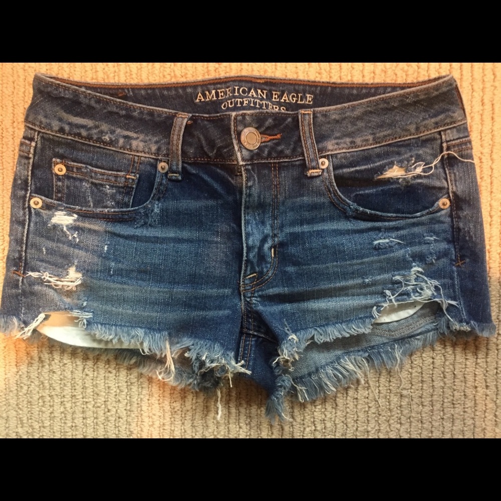 American Eagle Distressed Denim Shorts Size 6